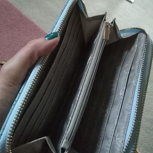 Wallet - Picture 3 of 3